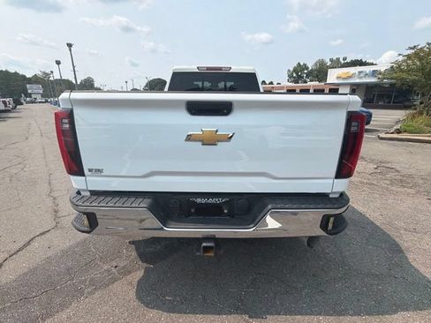 Used 2024 Chevrolet Silverado 3500 LT w/ Convenience Package AWD/4WD image 4