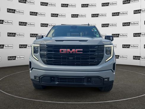 Used 2024 GMC Sierra 1500 Elevation w/ Elevation Premium Package AWD/4WD image 8