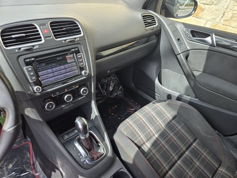 Used 2012 Volkswagen Golf 4-Door FWD image 13