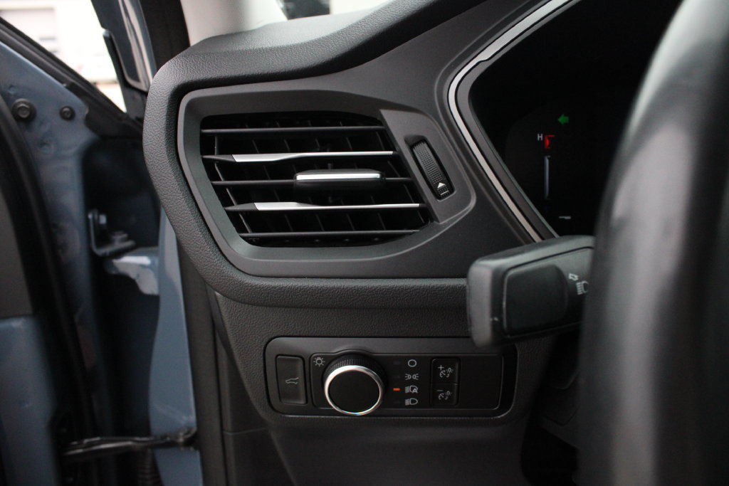 Used 2023 Ford Escape Active AWD/4WD image 8