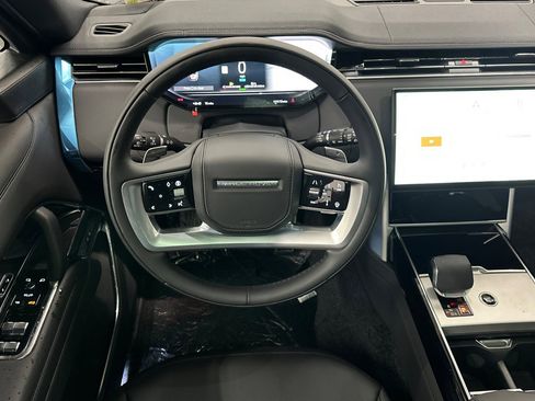New 2026 Land Rover Range Rover SE image 25