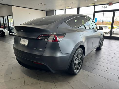 Used 2020 Tesla Model Y Long Range image 5