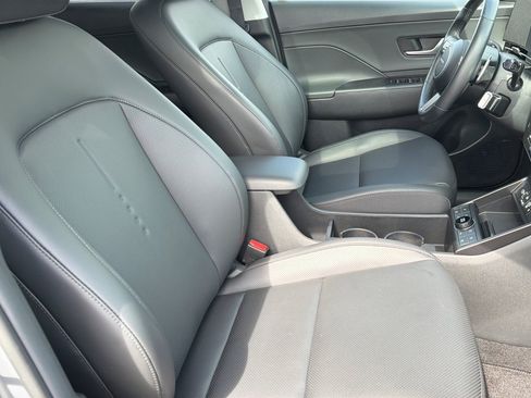 Certified 2025 Hyundai Kona Limited FWD image 26