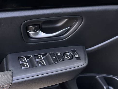 Certified 2025 Honda Pilot Sport image 30