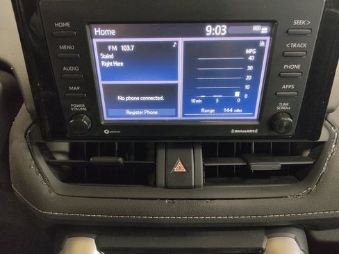 Used 2020 Toyota RAV4 LE AWD/4WD image 25