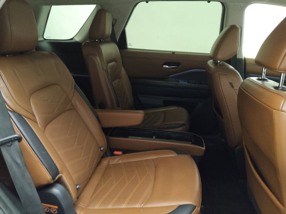 Used 2022 Nissan Pathfinder Platinum w/ Cargo Package FWD image 19