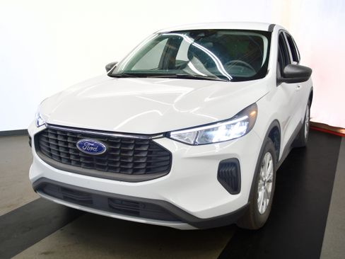 Used 2025 Ford Escape Active FWD image 4
