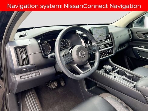 Used 2023 Nissan Pathfinder SL FWD image 9