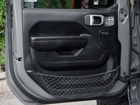 Used 2021 Jeep Wrangler Unlimited Sport image 16