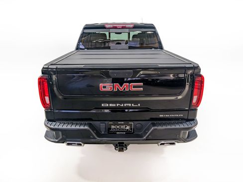 Used 2022 GMC Sierra 1500 Denali w/ Denali Reserve Package AWD/4WD image 7