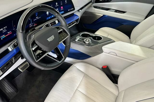 Certified 2026 Cadillac Optiq Sport 2 AWD/4WD image 10
