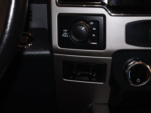 Certified 2022 Ford F250 Lariat w/ Lariat Ultimate Package AWD/4WD image 28