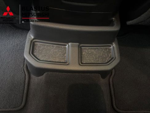 Used 2025 Jeep Wrangler Unlimited Sahara w/ Safety Group AWD/4WD image 39