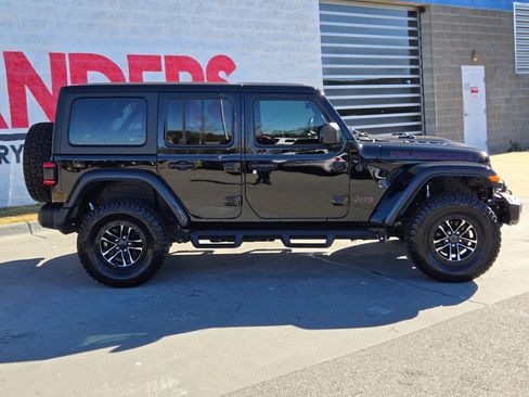 Used 2023 Jeep Wrangler Unlimited Rubicon image 8