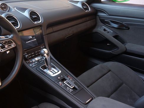 Used 2023 Porsche 718 Boxster Spyder image 15