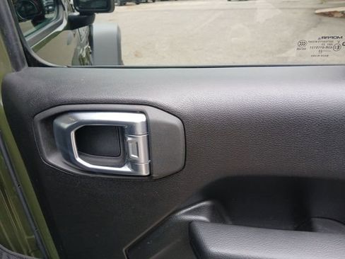 Used 2023 Jeep Wrangler Unlimited Rubicon w/ LED Lighting Group image 53