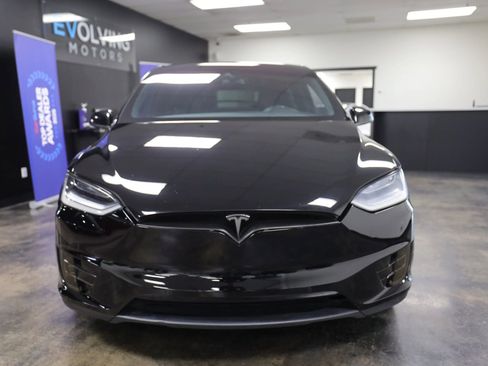 Used 2016 Tesla Model X 75D image 5