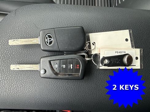 Used 2024 Toyota Camry SE w/ Protection Package (Q2) (TMS) FWD image 4