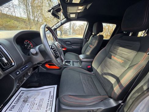 Used 2025 Nissan Frontier PRO-4X image 18