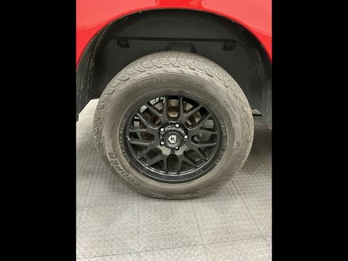 Used 2018 RAM 1500 Express AWD/4WD image 37