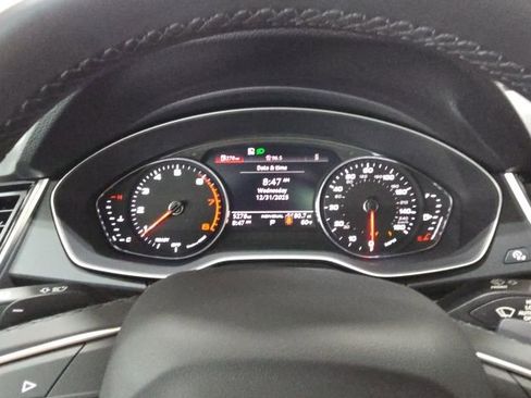 Used 2024 Audi Q5 2.0T Premium image 32