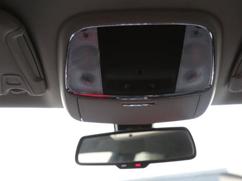 Used 2019 Chrysler 300 Touring w/ Sport Appearance Package image 19