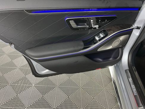 Used 2024 Mercedes-Benz S 580 S 580 image 31