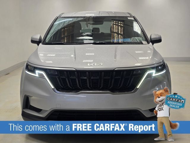 Used 2023 Kia Carnival LX FWD image 2