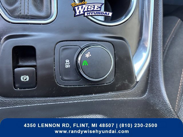Used 2018 Chevrolet Traverse LT FWD image 31