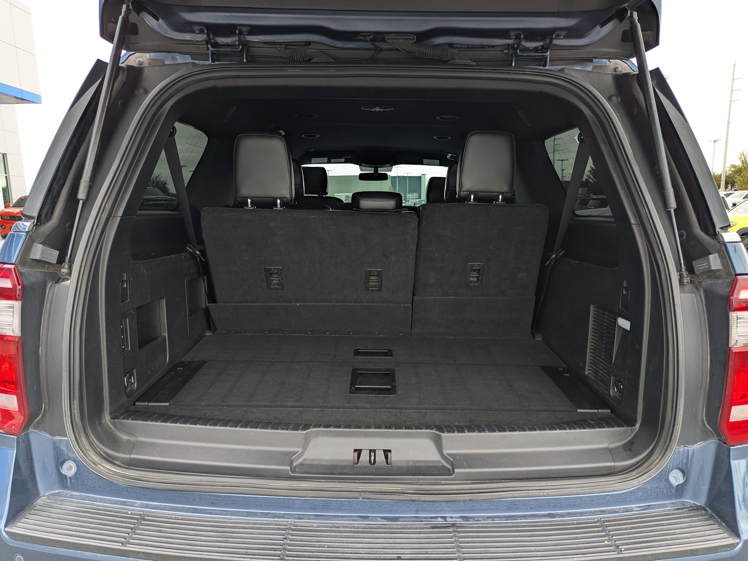 Used 2018 Ford Expedition Max XLT w/ Equipment Group 201A AWD/4WD image 30