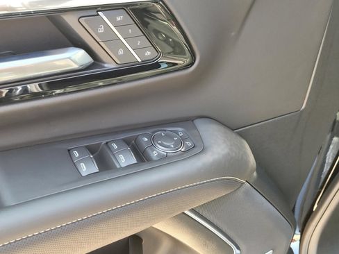 New 2026 Chevrolet Suburban Premier RWD image 15