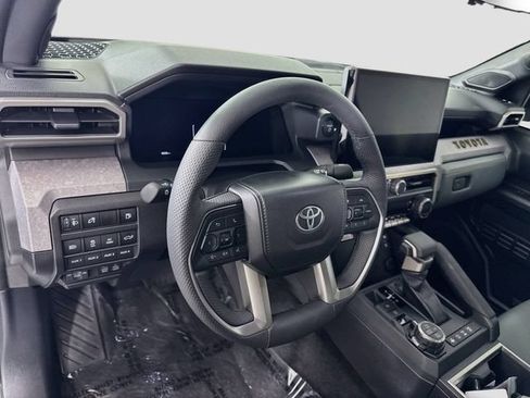 Certified 2025 Toyota Tacoma 4x4 Double Cab Hybrid image 10