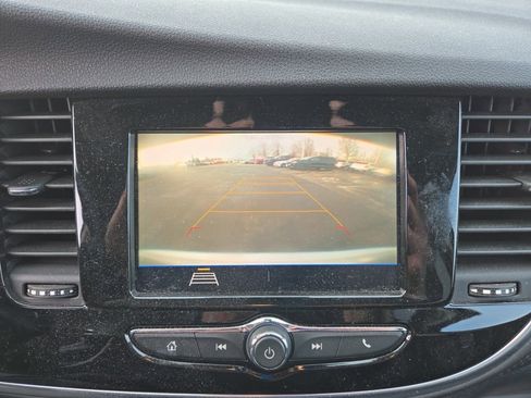 Used 2022 Buick Encore Preferred w/ Safety Package image 22