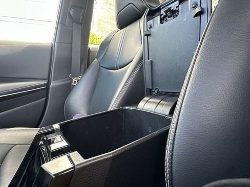 Used 2023 Toyota Corolla XLE image 31