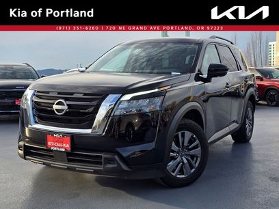 Used 2024 Nissan Pathfinder SV