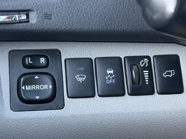 Used 2012 Toyota Highlander Limited w/ Tow Pkg FWD image 21