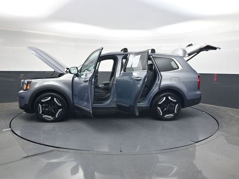 Used 2025 Kia Telluride S FWD image 37