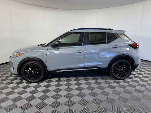 Used 2022 Nissan Kicks SR w/ Premium Package image 10