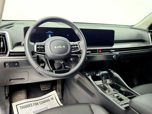 Used 2025 Kia Sorento S w/ Panoramic Sunroof Package image 11
