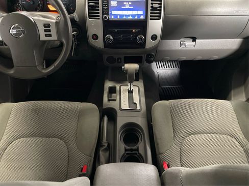 Used 2019 Nissan Frontier SV image 19