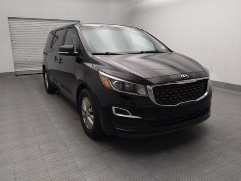Used 2020 Kia Sedona LX FWD image 14
