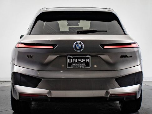 Used 2023 BMW iX M60 image 10