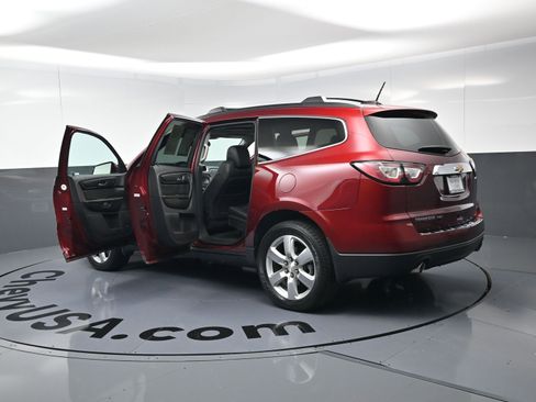Used 2017 Chevrolet Traverse Premier image 28