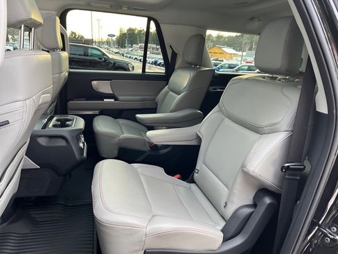 Used 2025 Ford Expedition Max Active image 12