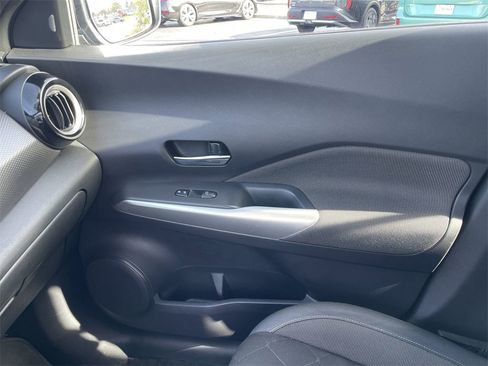 Used 2019 Nissan Kicks SV image 20