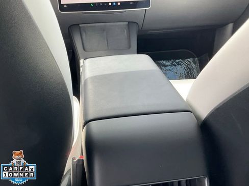Used 2023 Tesla Model Y Performance image 48