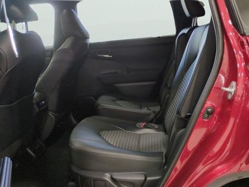 Used 2021 Toyota Highlander XSE AWD/4WD image 17