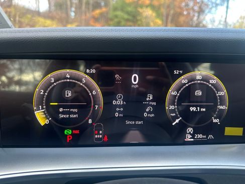 New 2026 Volkswagen Tiguan SE image 8