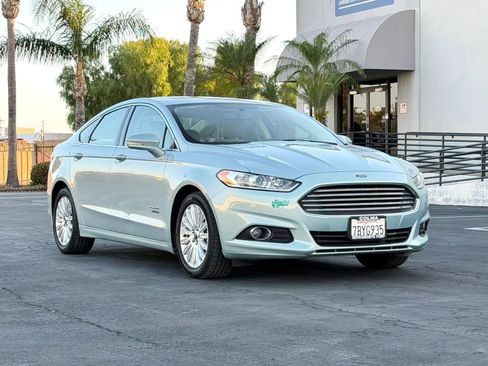 Used 2013 Ford Fusion Energi SE FWD image 2