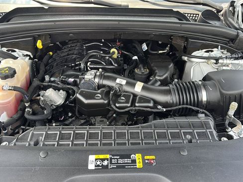 Used 2023 Jeep Grand Cherokee L Limited AWD/4WD image 27